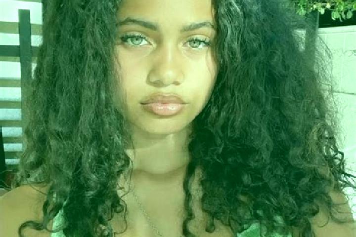 Zoey, 33, a dark blonde amber-eyed mixed companion based in Guelma. Offering Deep French Kissing, CIM, Couples. Available for incall and outcall, day and eve...
