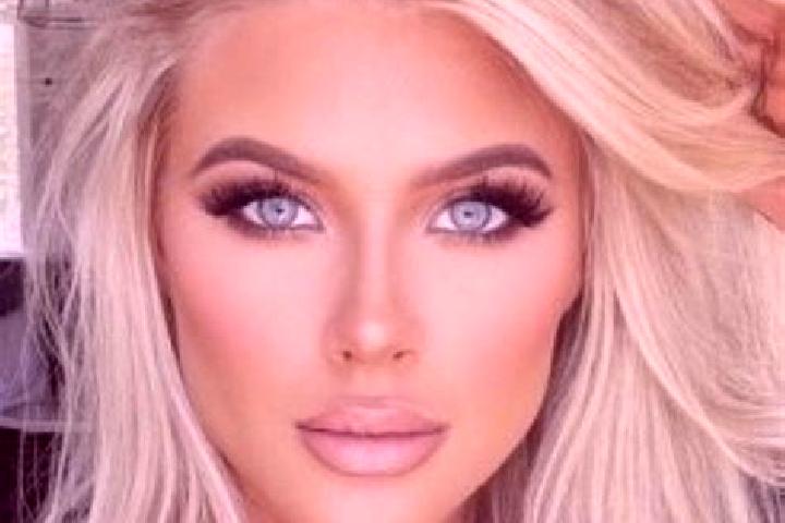 Zoey, 33, a platinum blonde amber-eyed middle eastern companion based in Koimisi. Offering Prostate Massage, Fetish, CIM. Available for incall and outcall, o...
