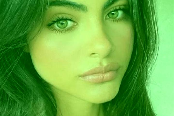 Zoey, 33, a red green-eyed indian companion based in Gross-Schweinbarth. Offering Tantra, BDSM, 69. Available for incall and outcall, overnight bookings avai...