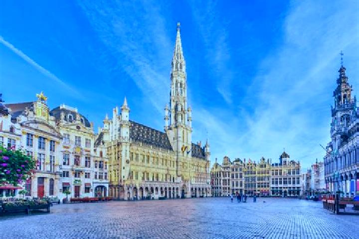 Zoey, 33 — Escort in Brux, France