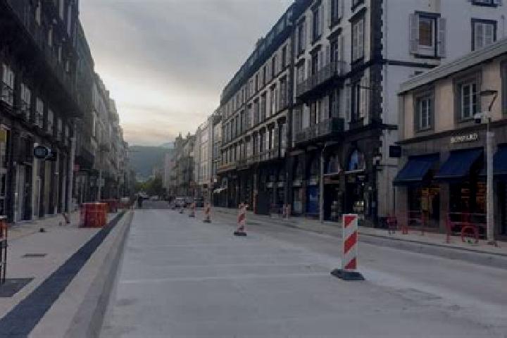 Zoey, 33 — Escort in Clermont, France