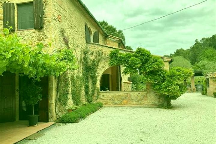 Zoey, 33 — Escort in Fonte Umano-San Martino Alta, Italy