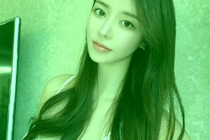 Zoey, 33 — Escort in Haodian, China