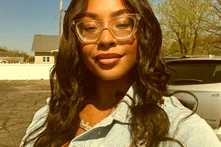 Zoey, 33 — Escort in Ironton, United States