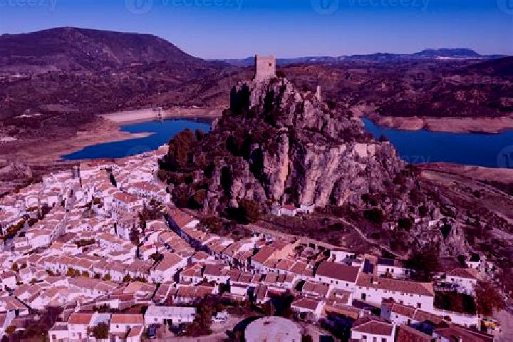 Zoey, 33 — Escort in Rueda de la Sierra, Spain