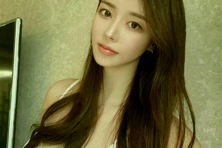 Zoey, 33 — Escort in Suyangshan, China