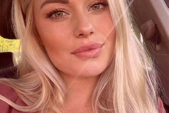 Zoey, 34, a blonde hazel-eyed indian companion based in Mountain Gate. Offering Tantra, A-Level, Massage. Available for incall and outcall, overnight booking...