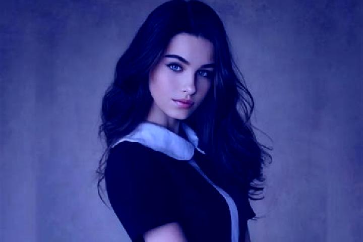 Zoey, 34, a brunette dark-eyed slavic companion based in Ortaova. Offering GFE, OWO, Roleplay, Couples. Available for incall and outcall, day and evening dates.