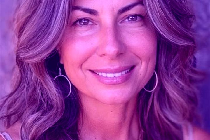 Zoey, 34, a brunette grey-eyed caribbean companion based in Rudina. Offering Overnight, Duos, Tantra, Striptease. Available for incall and outcall, day and e...