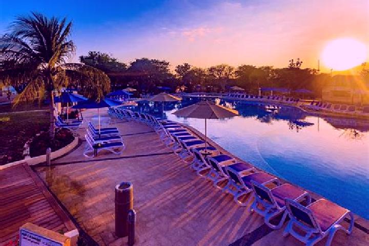 Zoey, 34 — Escort in Anse-a-Pitre, Haiti