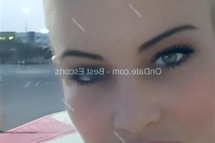 Zoey, 34 — Escort in Dillstadt, Germany