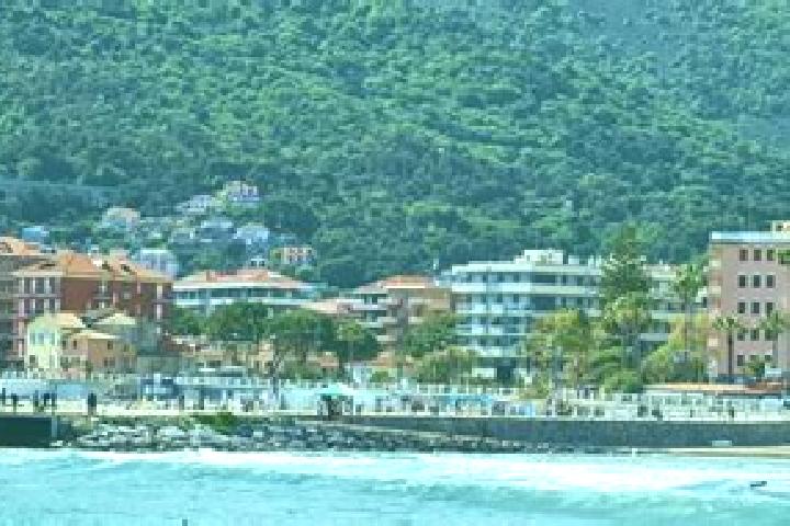 Zoey, 34 — Escort in Marina di Andora, Italy