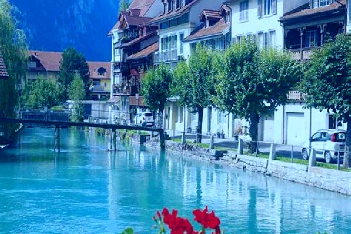 Zoey, 34 — Escort in Niederhelfenschwil, Switzerland