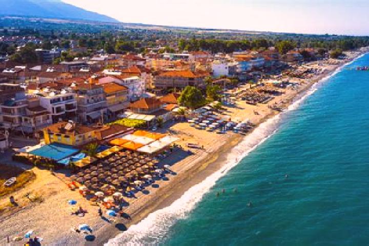 Zoey, 34 — Escort in Paralia Dionysiou, Greece