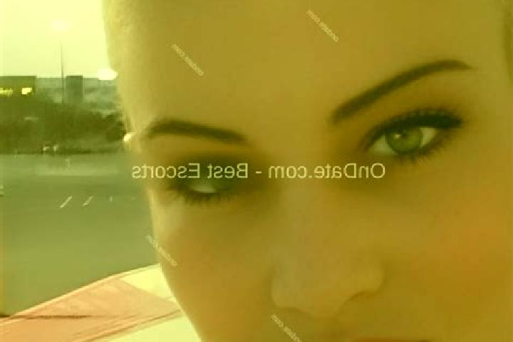 Zoey, 34 — Escort in Parma, United States
