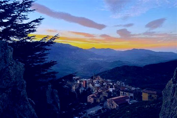 Zoey, 34 — Escort in San Mauro Castelverde, Italy