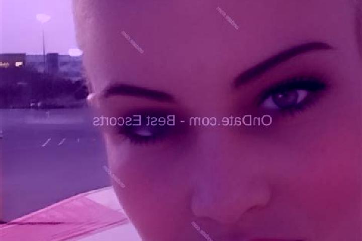 Zoey, 34 — Escort in Vokovice, Czech Republic