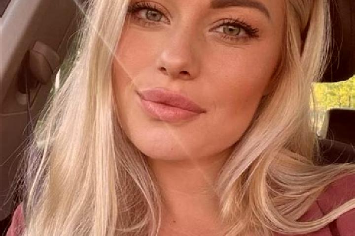 Zoey, 35, a blonde hazel-eyed indian companion based in Tepetitla. Offering Overnight, Fetish, BDSM. Available for incall and outcall, overnight bookings ava...