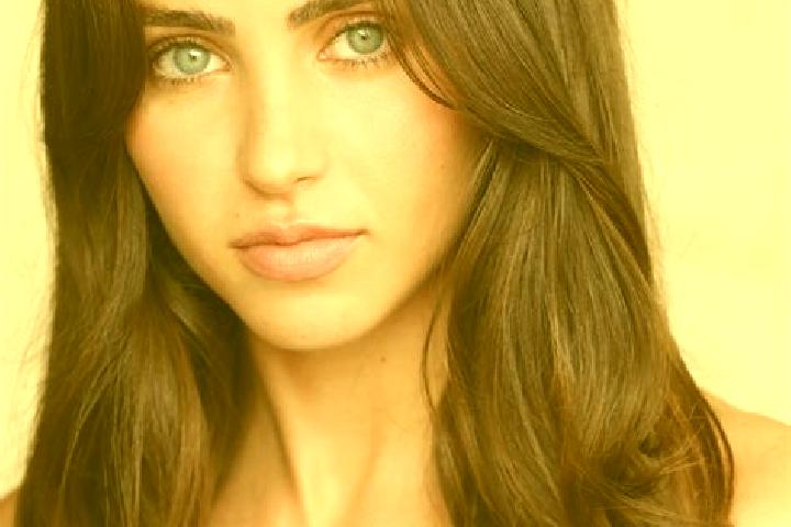 Zoey, 35, a brunette brown-eyed mediterranean companion based in Gedongombo. Offering OWO, Fetish, Roleplay, Deep French Kissing. Available for incall and ou...
