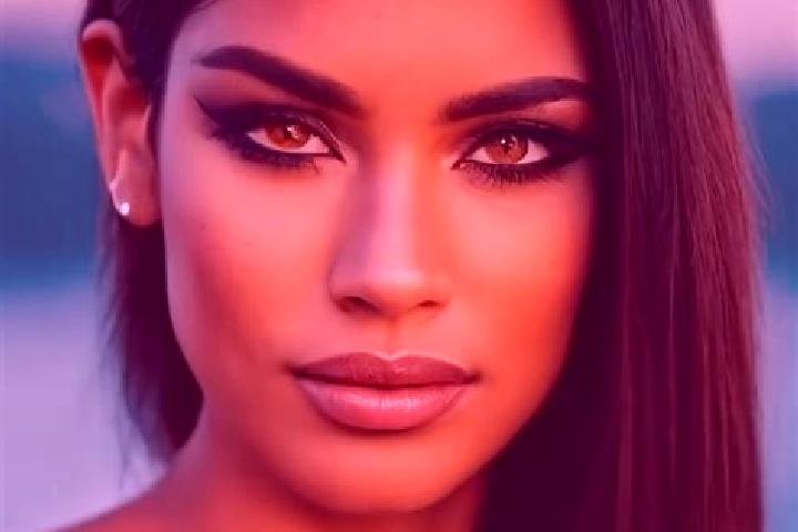 Zoey, 35, a chestnut amber-eyed latina companion based in Novyi Yarychiv. Offering Domination, Tantra, Massage. Available for incall and outcall, overnight b...