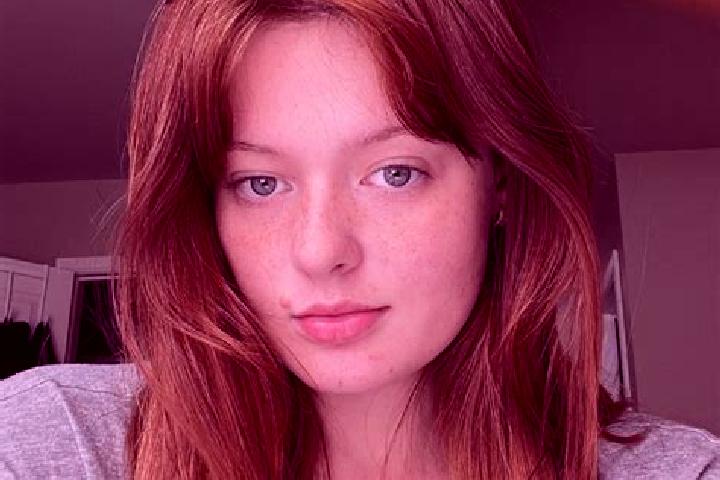 Zoey, 35, a red brown-eyed mediterranean companion based in West Clayton. Offering Massage, Roleplay, Dinner Date. Available for incall and outcall, overnigh...