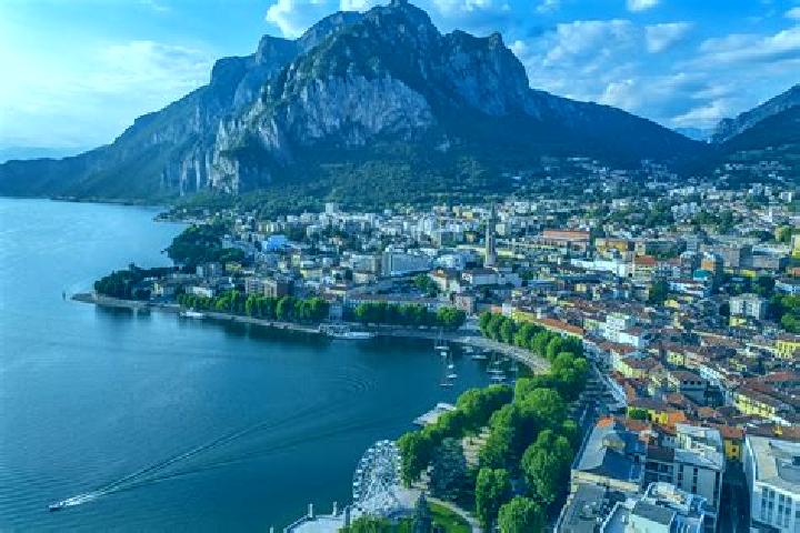 Zoey, 35 — Escort in Garlate, Italy