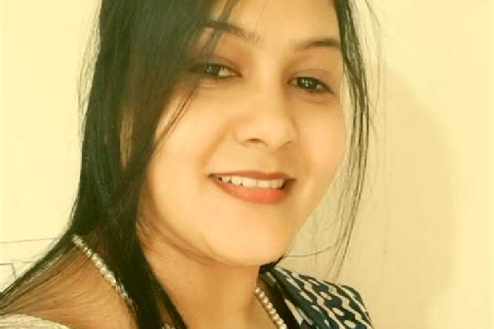 Zoey, 35 — Escort in Mohon, France