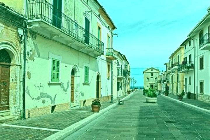 Zoey, 35 — Escort in Monte San Vito, Italy