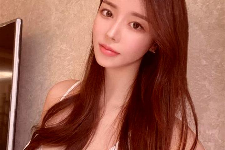 Zoey, 35 — Escort in Shigou, China