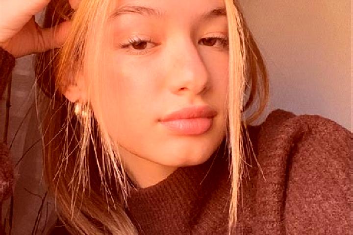 Zoey, 36, a blonde brown-eyed asian companion based in Papineauville. Offering CIM, Roleplay, GFE, Deep French Kissing. Available for incall and outcall, day...