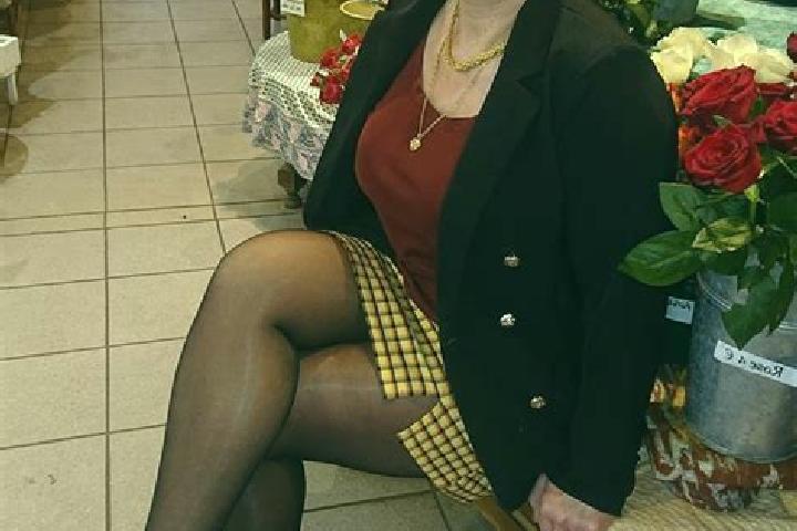 Zoey, 36 — Escort in Lebreton Flats, Canada