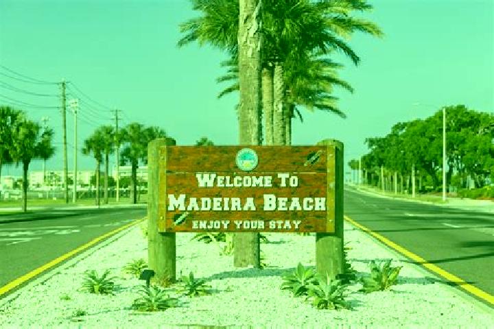 Zoey, 36 — Escort in Madeira Beach, United States