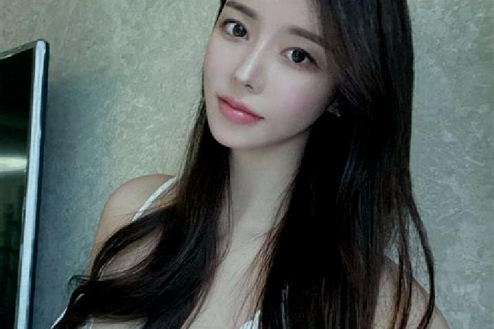 Zoey, 36 — Escort in Sanjiaocheng, China