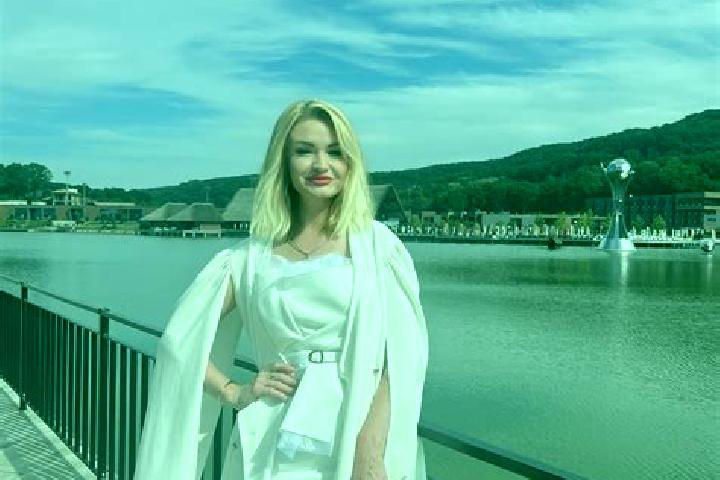 Zoey, 36 — Escort in Sokilnyky, Ukraine