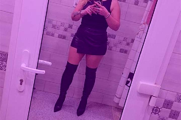 Zoey, 36 — Escort in Targu Lapus, Romania