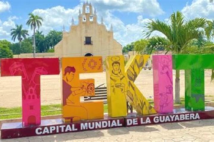Zoey, 36 — Escort in Tekit, Mexico
