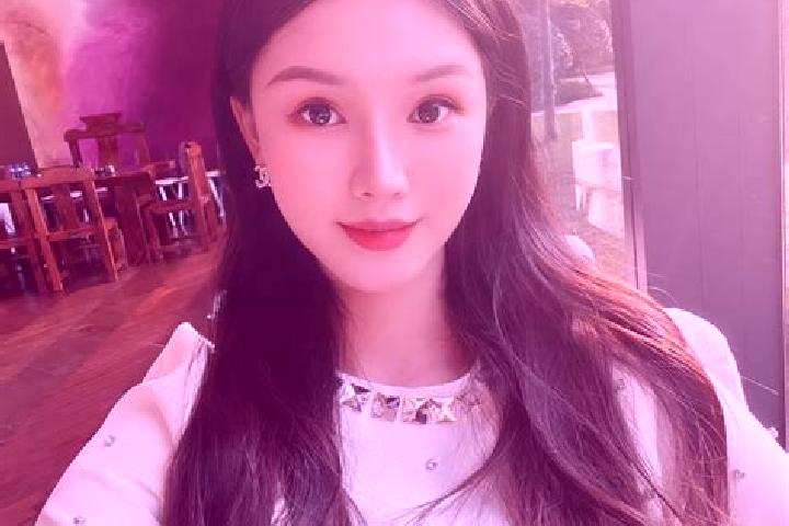 Zoey, 36 — Escort in Yanfang, China