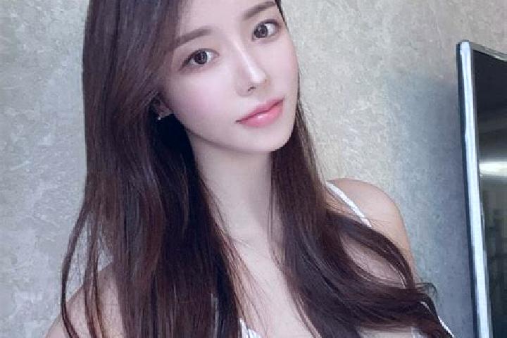 Zoey, 36 — Escort in Zengfu, China