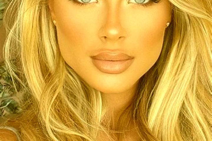 Zoey, 37, a blonde hazel-eyed latina companion based in Noria de Camarena. Offering OWO, Roleplay, Party Girl, 69. Available for incall and outcall, overnigh...
