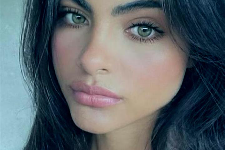 Zoey, 37, a chestnut hazel-eyed indian companion based in Pilchatipa. Offering Deep French Kissing, Dinner Date, Fetish, Duos. Available for incall and outca...