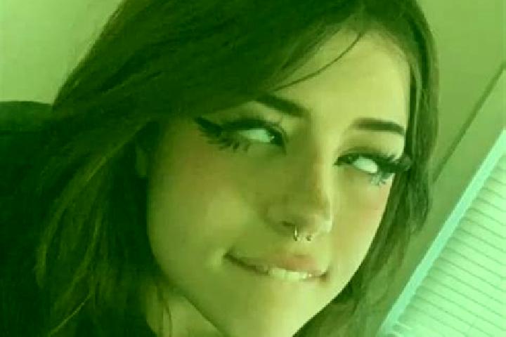 Zoey, 37, a chestnut hazel-eyed mixed companion based in Ullapool. Offering Party Girl, Roleplay, OWO. Available for incall and outcall, overnight bookings a...