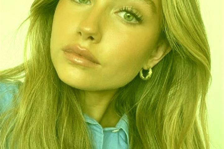 Zoey, 37, a dark blonde green-eyed caribbean companion based in Dingwall. Offering GFE, Girlfriend Experience, OWO, BDSM, Deep French Kissing. Available for ...