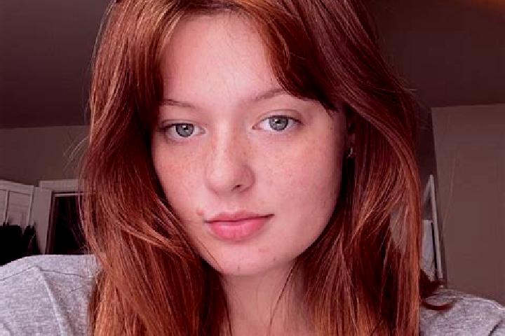 Zoey, 37, a red brown-eyed caucasian companion based in Saint-Romain-le-Puy. Offering Girlfriend Experience, Erotic Massage, Couples, A-Level. Available for ...