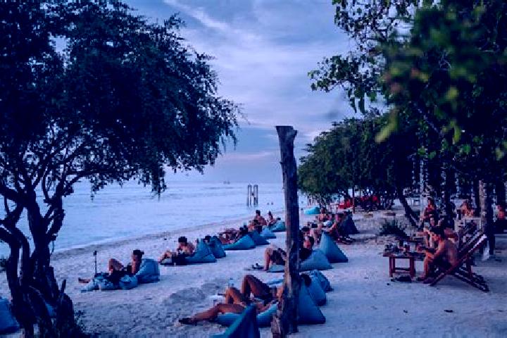 Zoey, 37, a red grey-eyed caribbean companion based in Gili Air. Offering Massage, Domination, Travel Companion. Available for incall and outcall, overnight ...