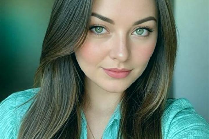 Zoey, 37 — Escort in Finley, Australia
