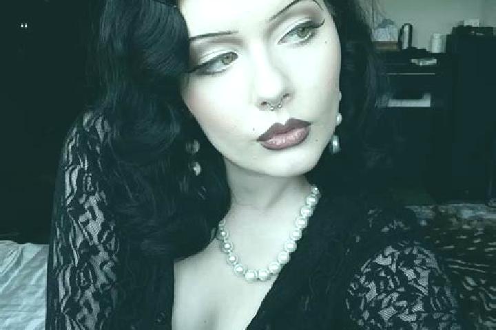 Zoey, 37 — Escort in Goth Radhan, Pakistan