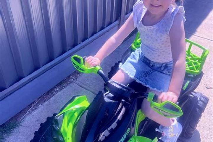 Zoey, 37 — Escort in Kirkham, Australia