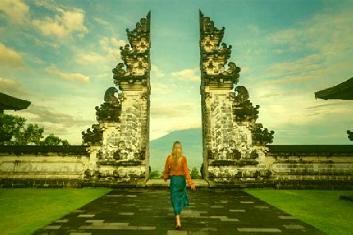 Zoey, 37 — Escort in Lampuyang, Indonesia