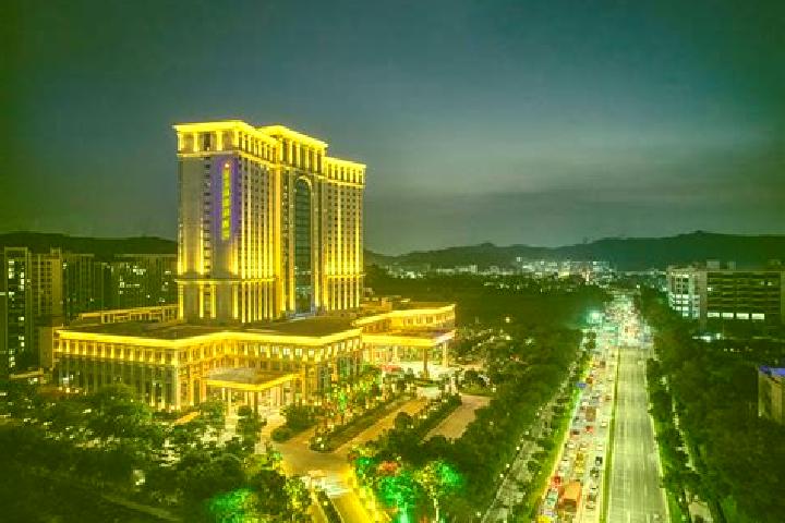 Zoey, 37 — Escort in Tangxia, China