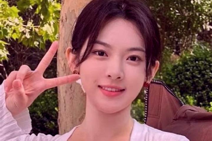 Zoey, 37 — Escort in Xiyu, China